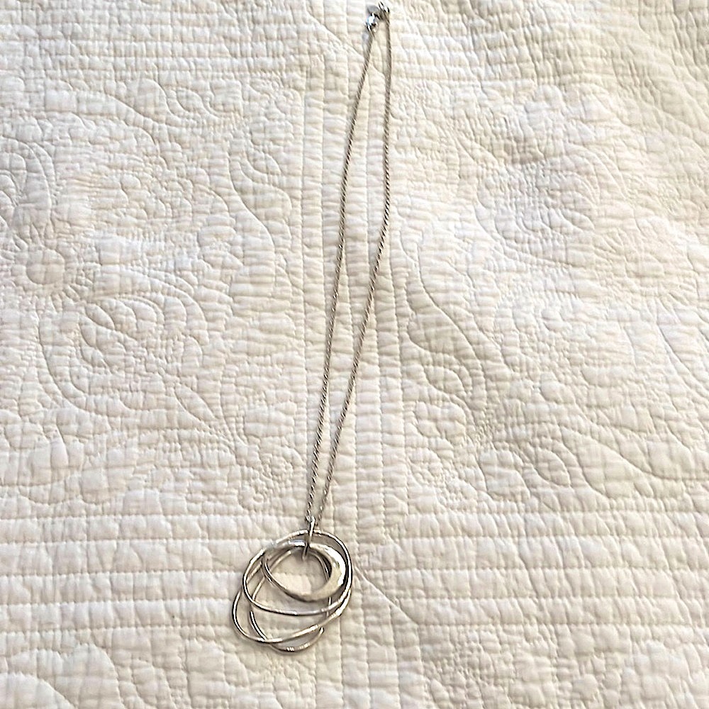 Artsy silver necklace